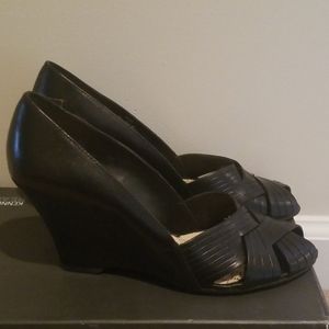 Kenneth Cole Hill Side Wedge Peep Toe - Size 6.5